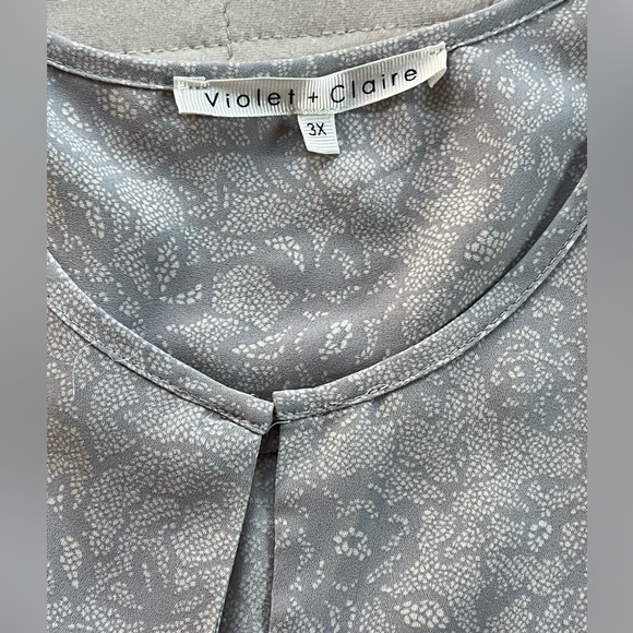 Violet & Claire Gray Floral Tunic Blouse Size 3X - Picture 3 of 9